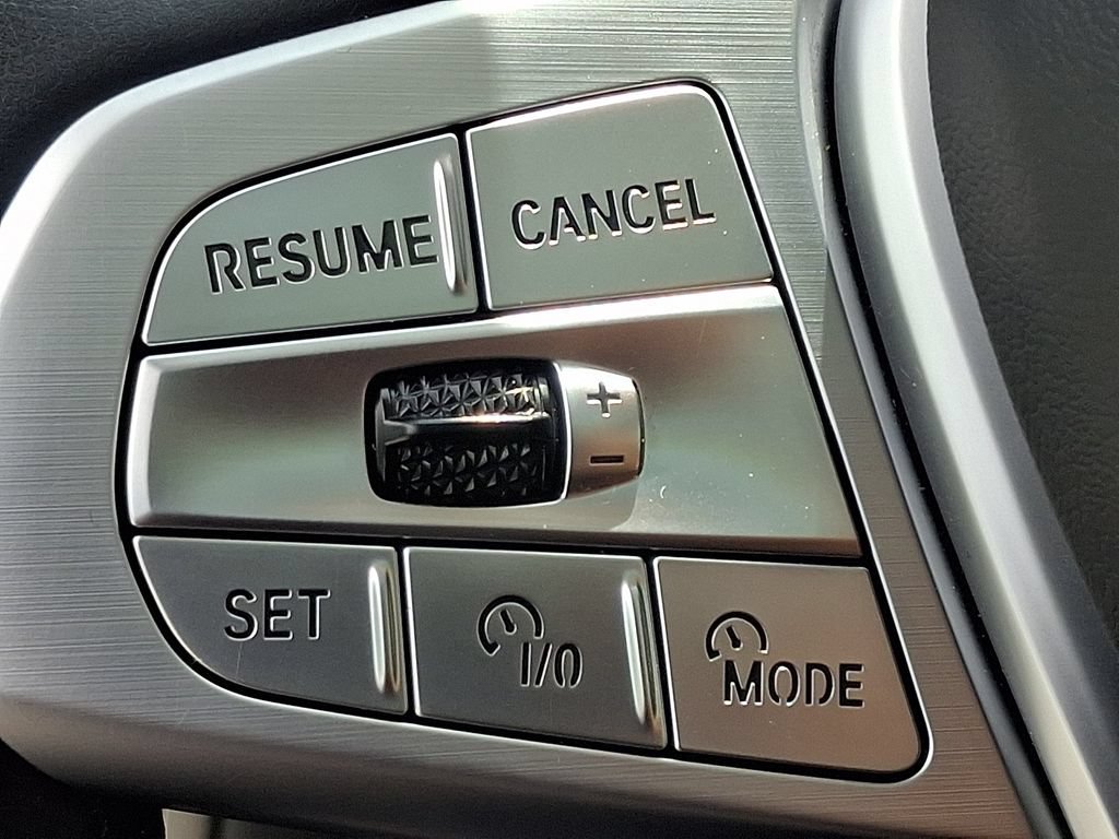 Used 2024 BMW X7 xDrive40i AWD/4WD image 23