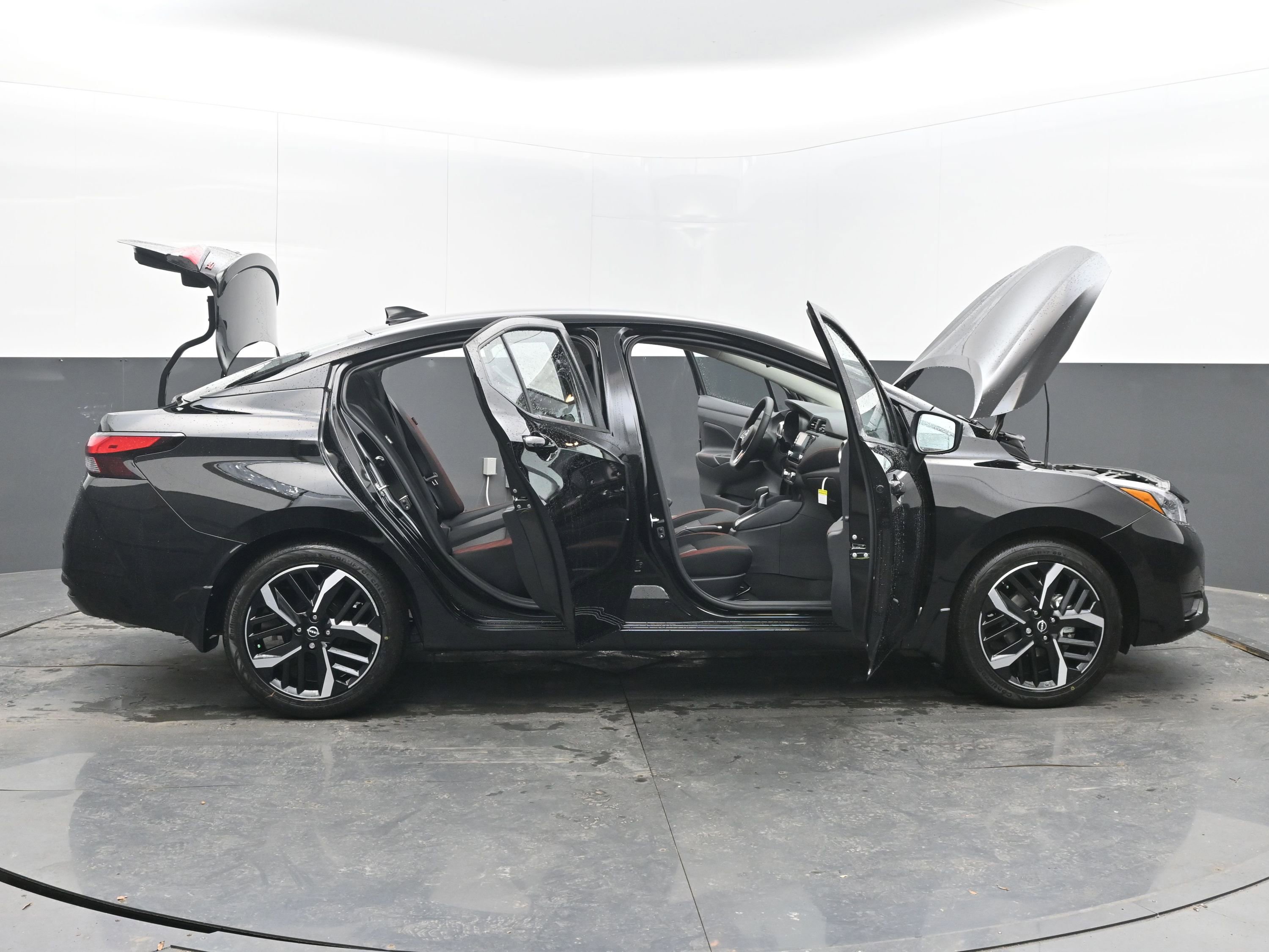 New 2025 Nissan Versa SR image 45