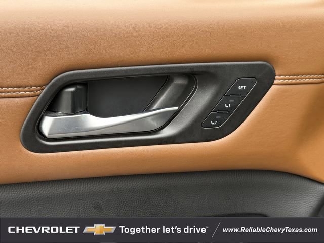 Used 2022 Nissan Pathfinder Platinum w/ Cargo Package FWD image 29