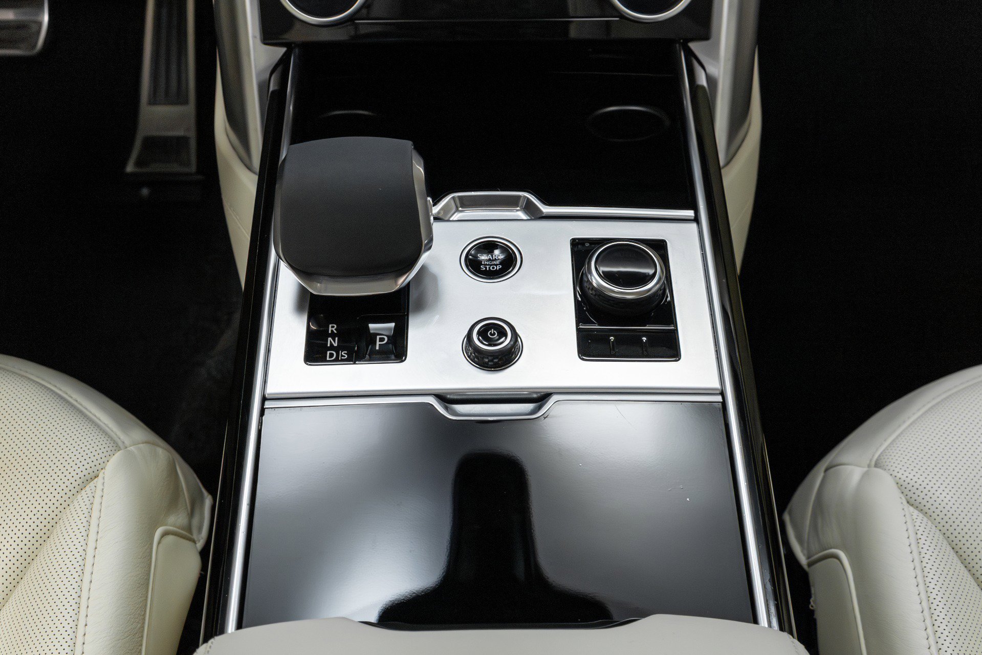 Used 2023 Land Rover Range Rover Long Wheelbase Autobiography image 34