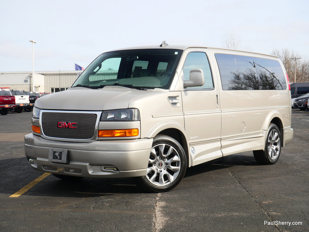 Used 2022 GMC Savana 2500 w/ Enhanced Convenience Package image 13