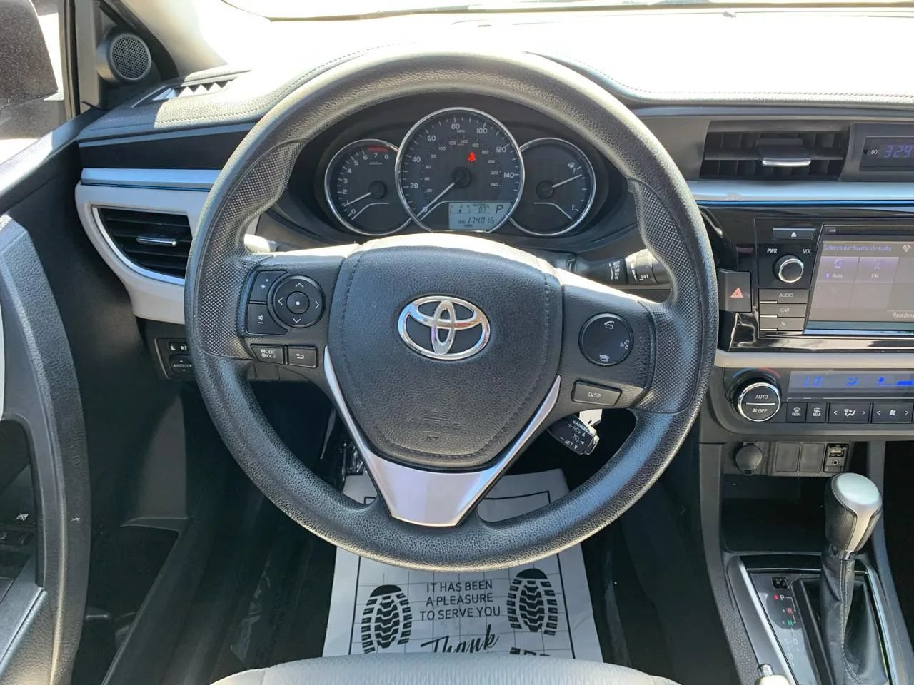 Used 2015 Toyota Corolla LE FWD image 13