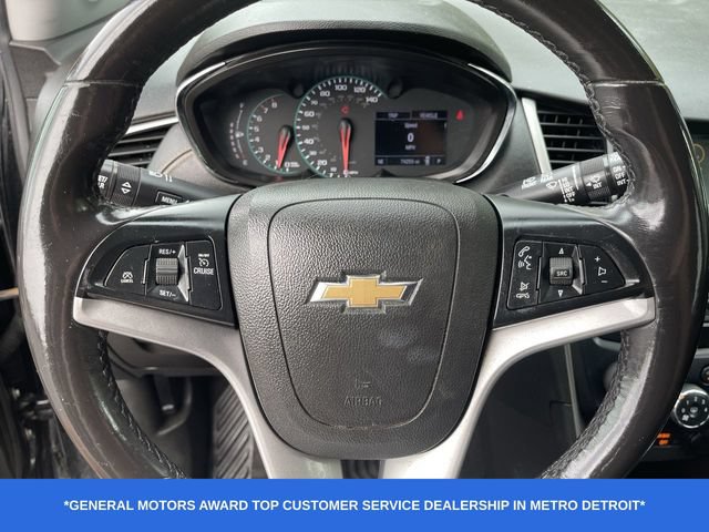 Used 2019 Chevrolet Trax LT w/ LT Convenience Package FWD image 12