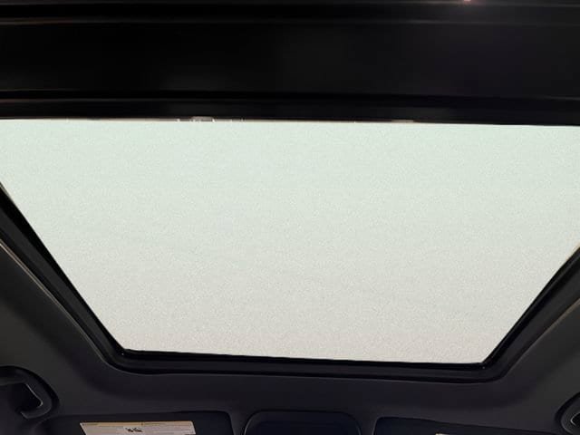 Used 2022 Chevrolet Equinox RS w/ Infotainment Package AWD/4WD image 31