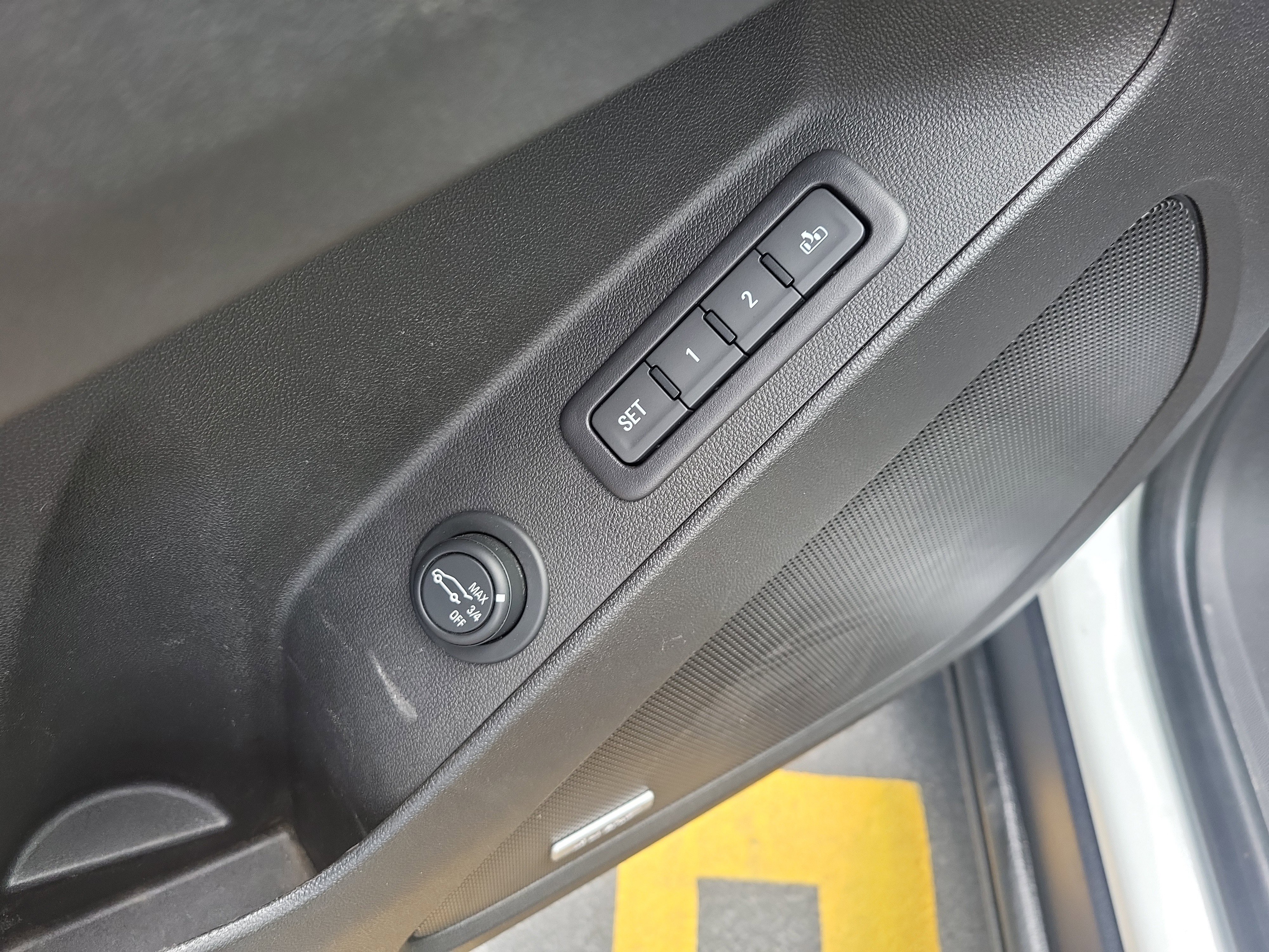 Certified 2019 Chevrolet Equinox Premier image 13