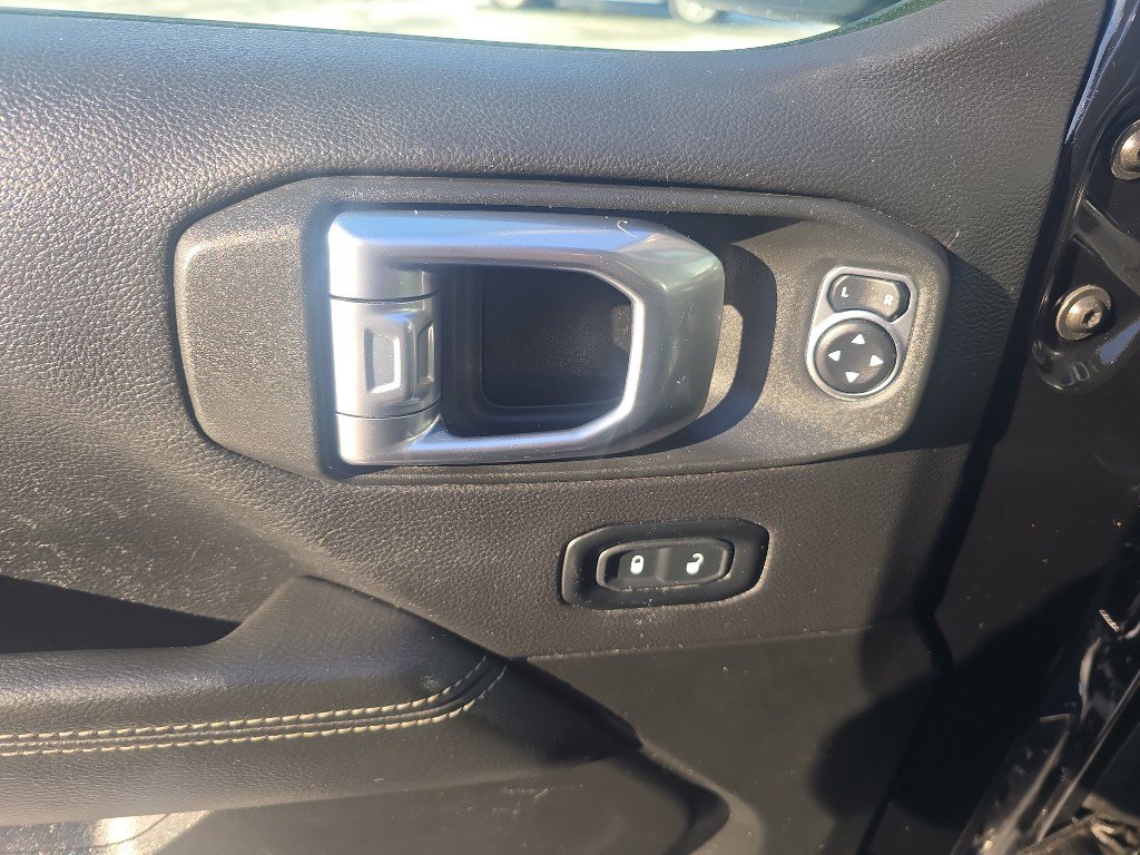 Used 2022 Jeep Wrangler Unlimited Sahara w/ Cold Weather Group image 21