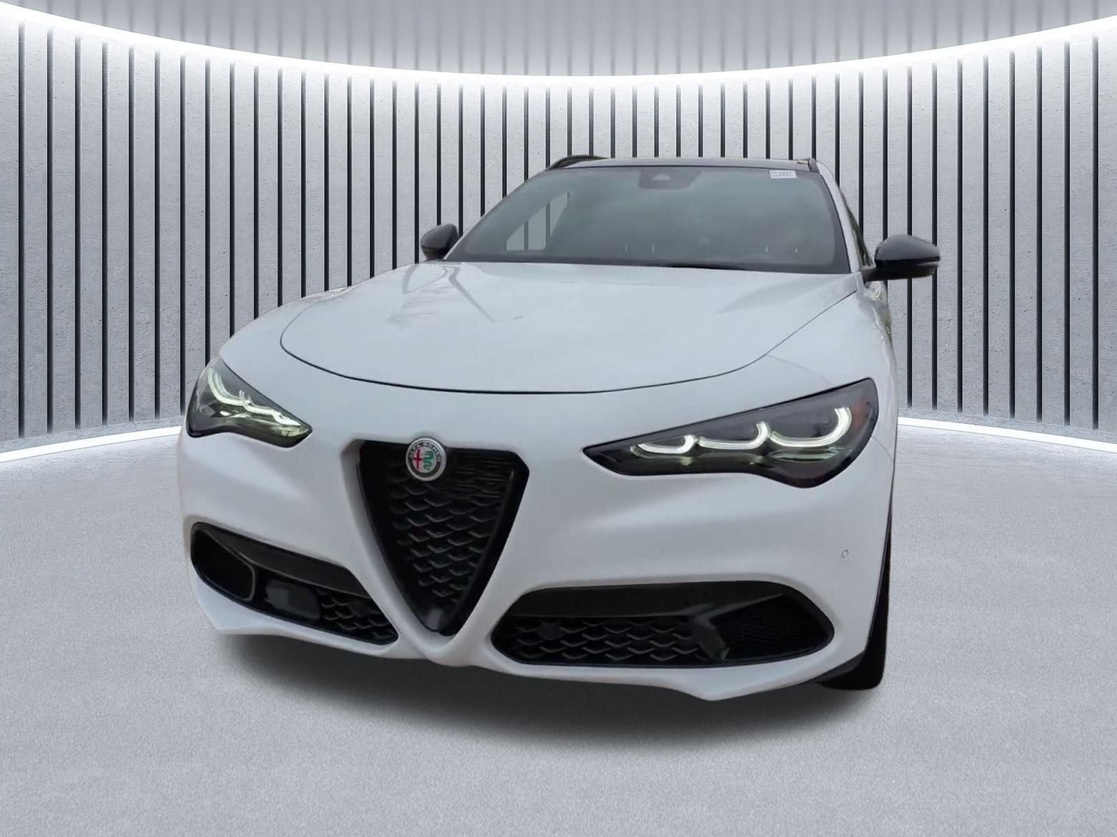 Used 2024 Alfa Romeo Stelvio Veloce image 17