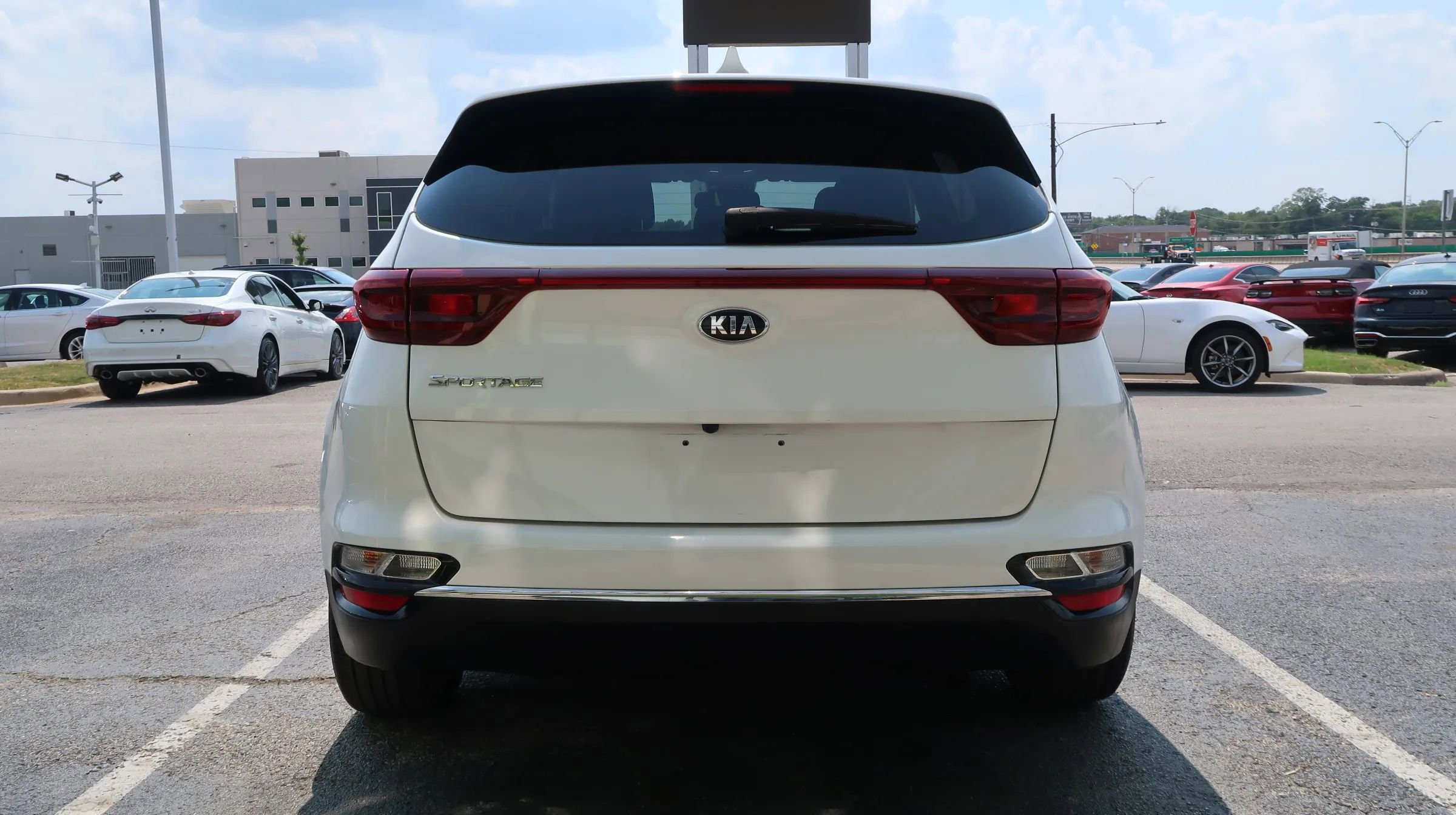 Used 2022 Kia Sportage LX image 9