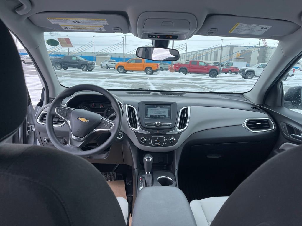 Used 2018 Chevrolet Equinox LS image 19