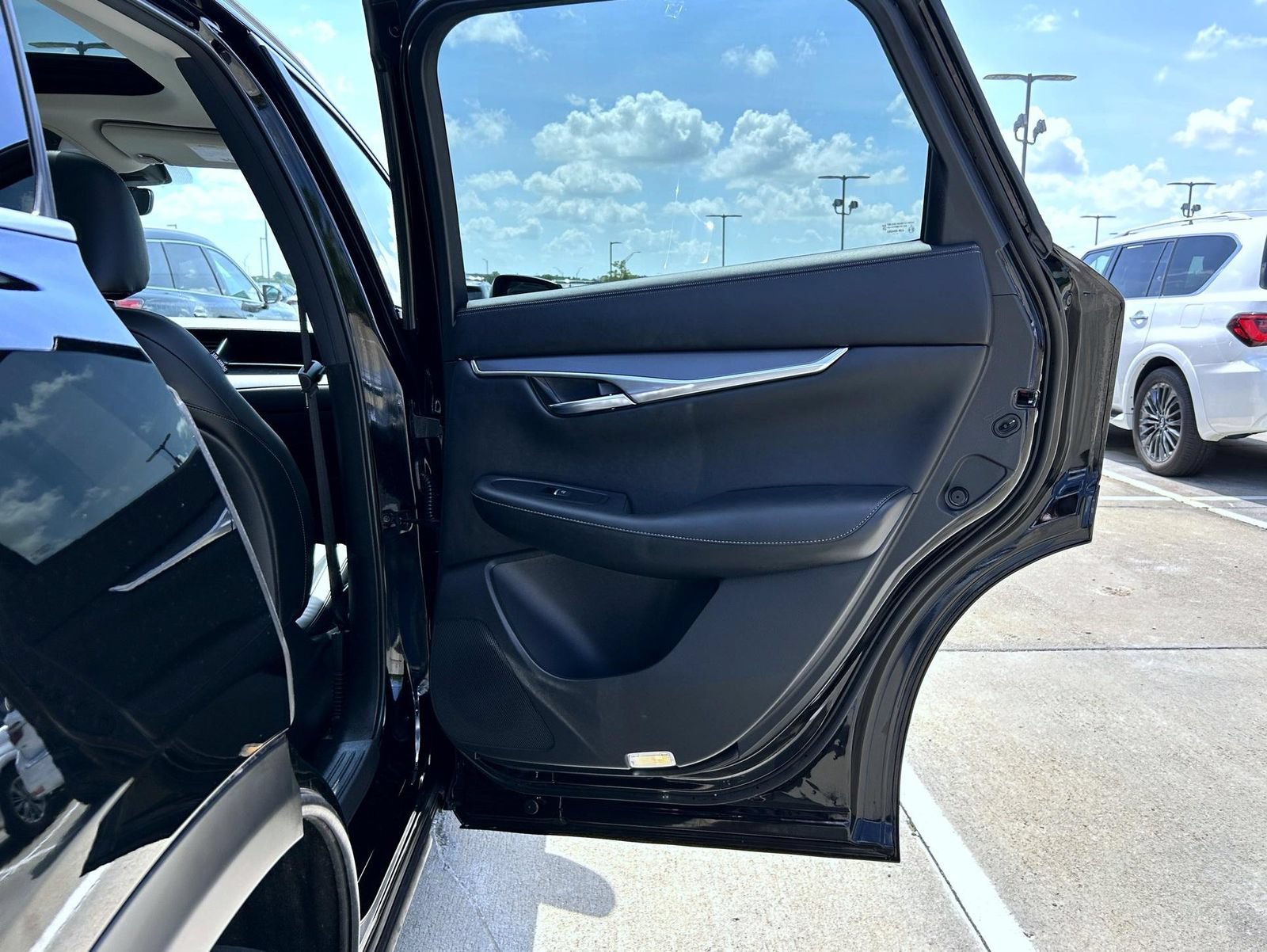 Certified 2025 INFINITI QX50 Luxe AWD/4WD image 17