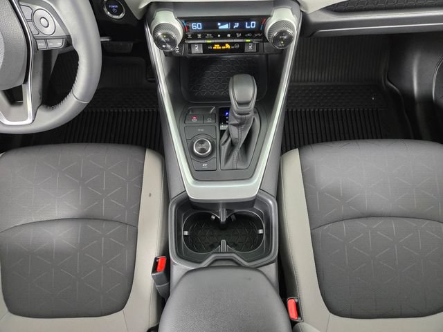 Used 2025 Toyota RAV4 XLE AWD/4WD image 29