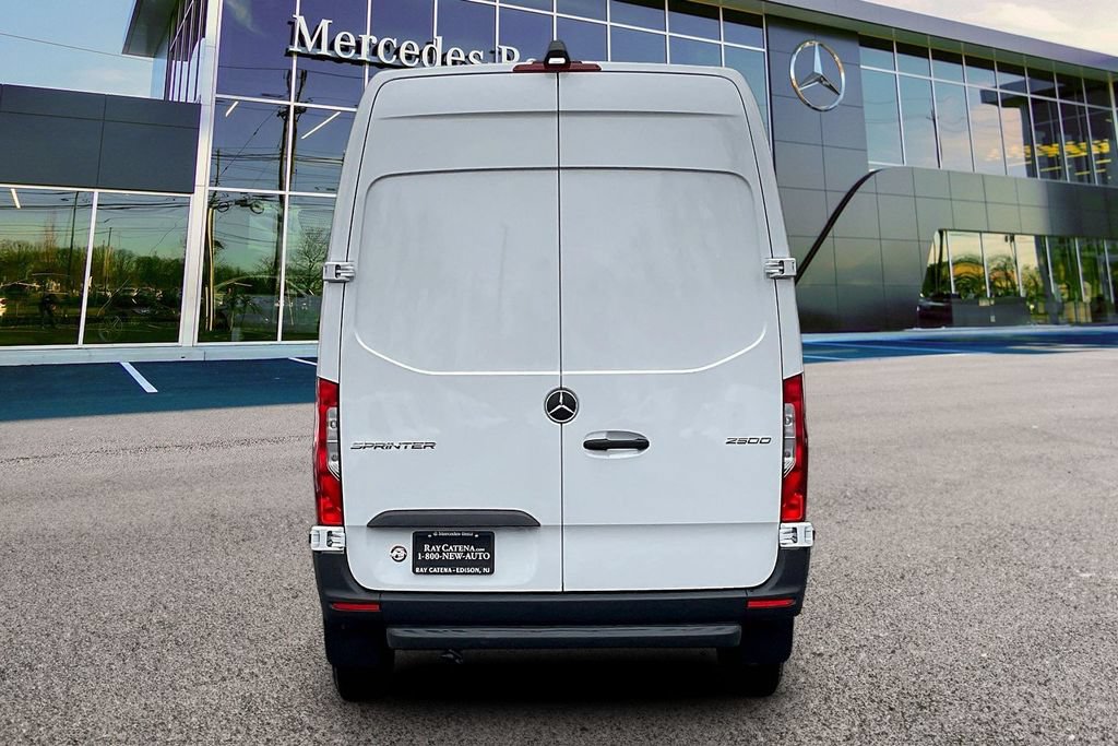 Used 2026 Mercedes-Benz Sprinter 2500 image 4