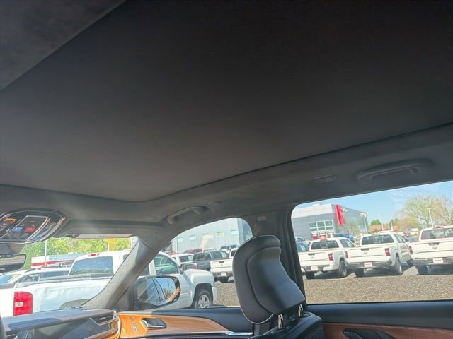 Used 2024 Jeep Grand Cherokee Summit image 22