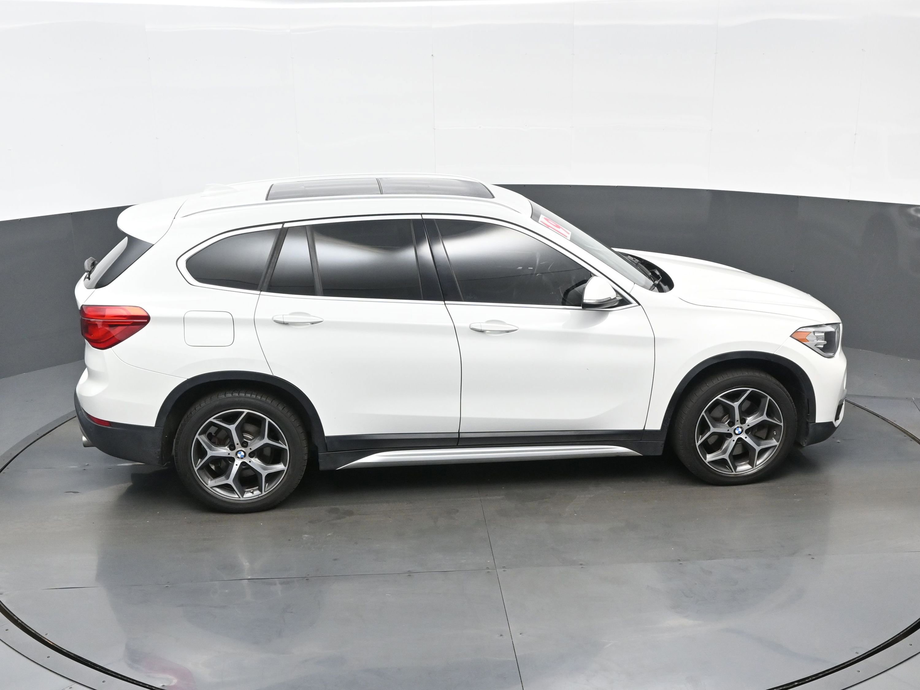Used 2019 BMW X1 xDrive28i image 37