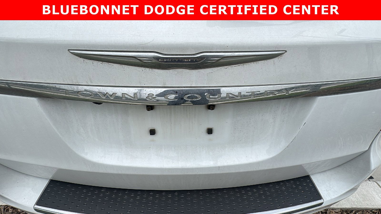 Used 2013 Chrysler Town & Country Touring-L w/ Driver Convenience Group FWD image 14