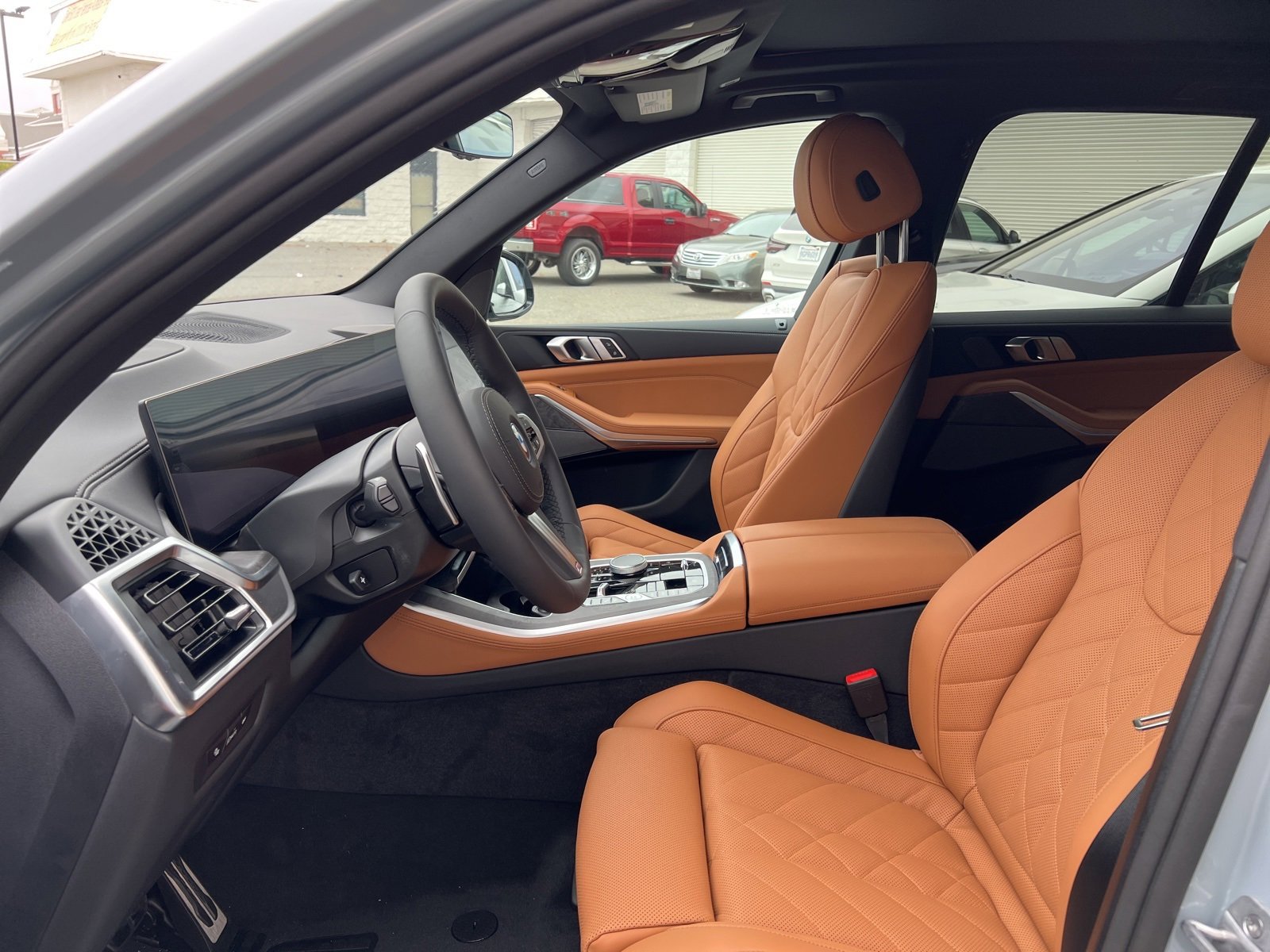 New 2026 BMW X5 xDrive50e w/ M Sport Package image 6