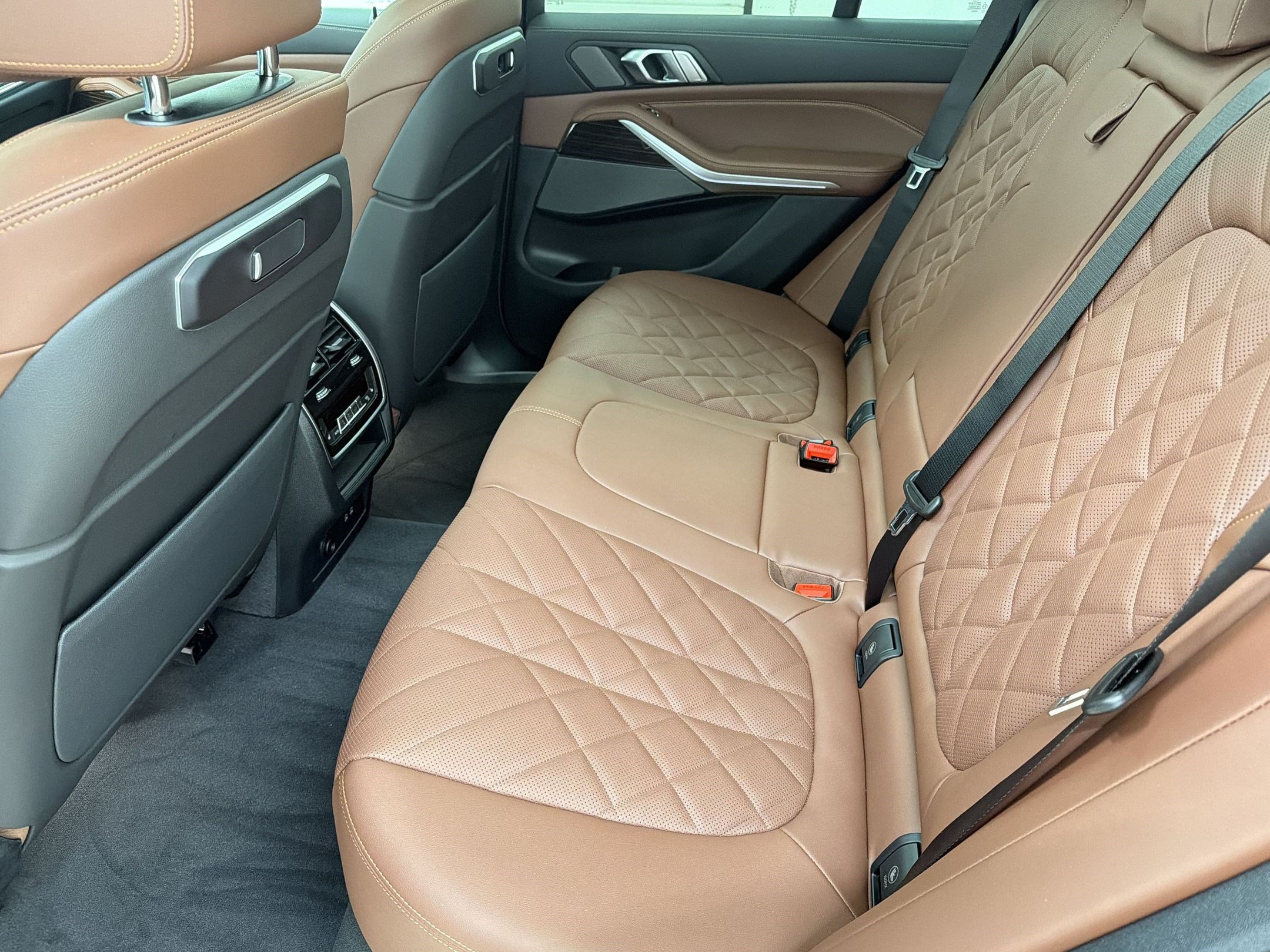 New 2026 BMW X5 xDrive40i w/ Climate Comfort Package AWD/4WD image 21
