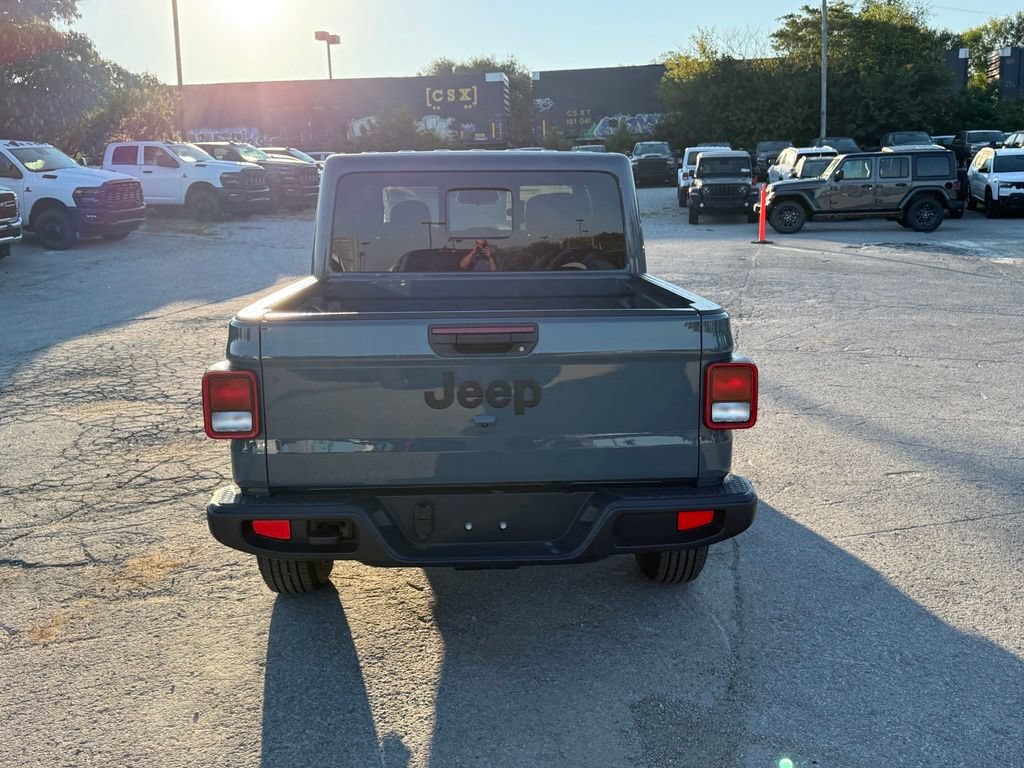 New 2026 Jeep Gladiator Sport AWD/4WD image 7