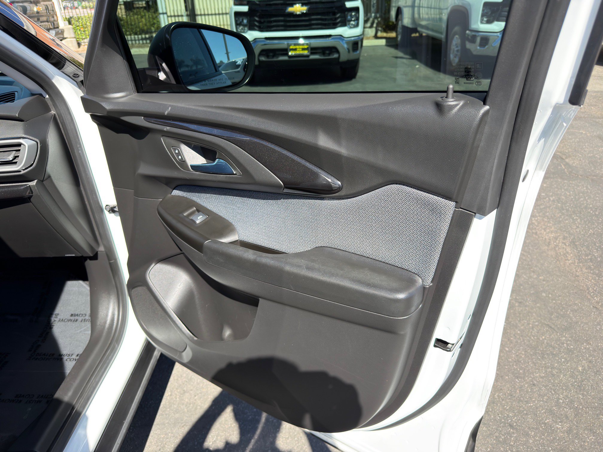 Used 2023 Chevrolet TrailBlazer LS FWD image 11