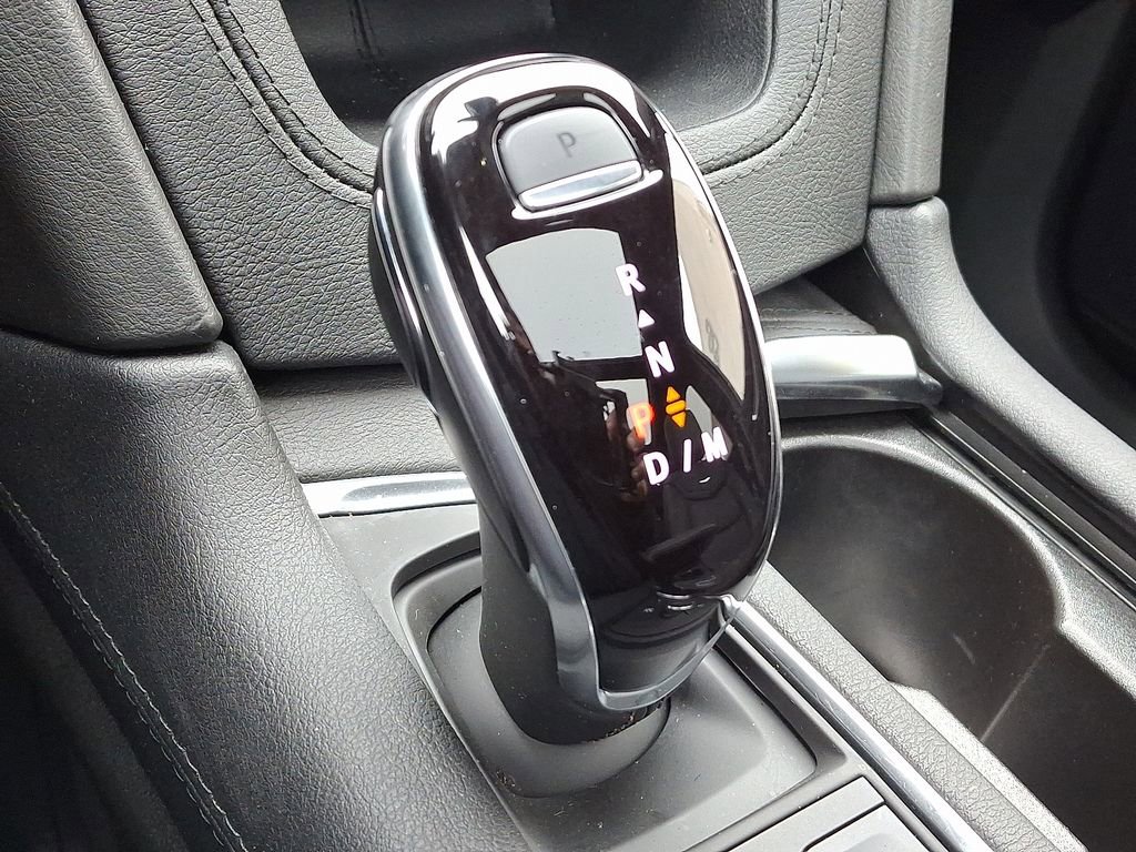 Certified 2025 Cadillac XT6 Luxury image 17