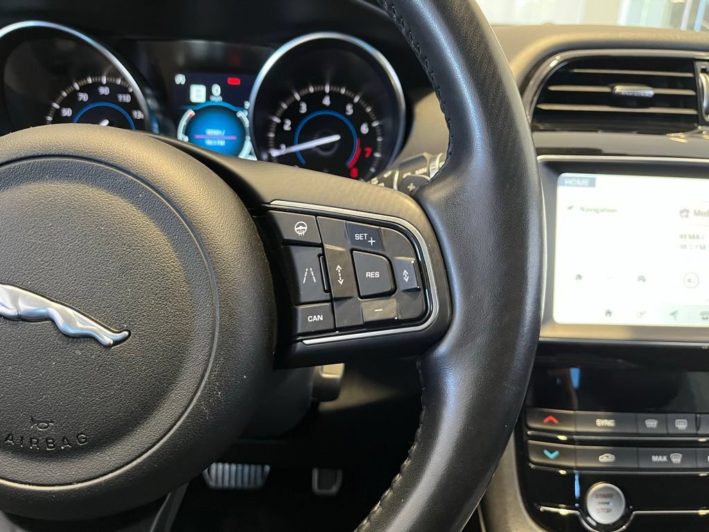 Used 2019 Jaguar F-PACE Premium AWD/4WD image 48