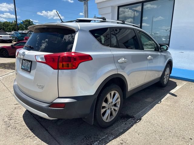 Used 2015 Toyota RAV4 Limited w/ Outdoor Package AWD/4WD image 3
