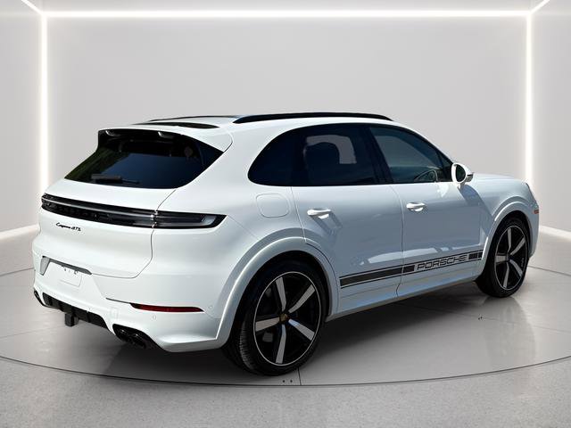 Used 2025 Porsche Cayenne GTS AWD/4WD image 5