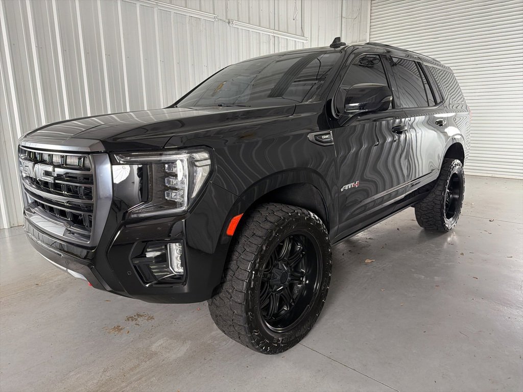 Used 2023 GMC Yukon AT4 w/ Technology Package image 3