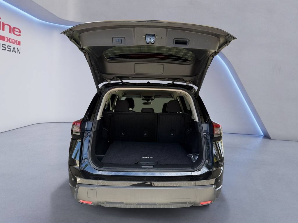 Used 2026 Nissan Rogue SV AWD/4WD image 19