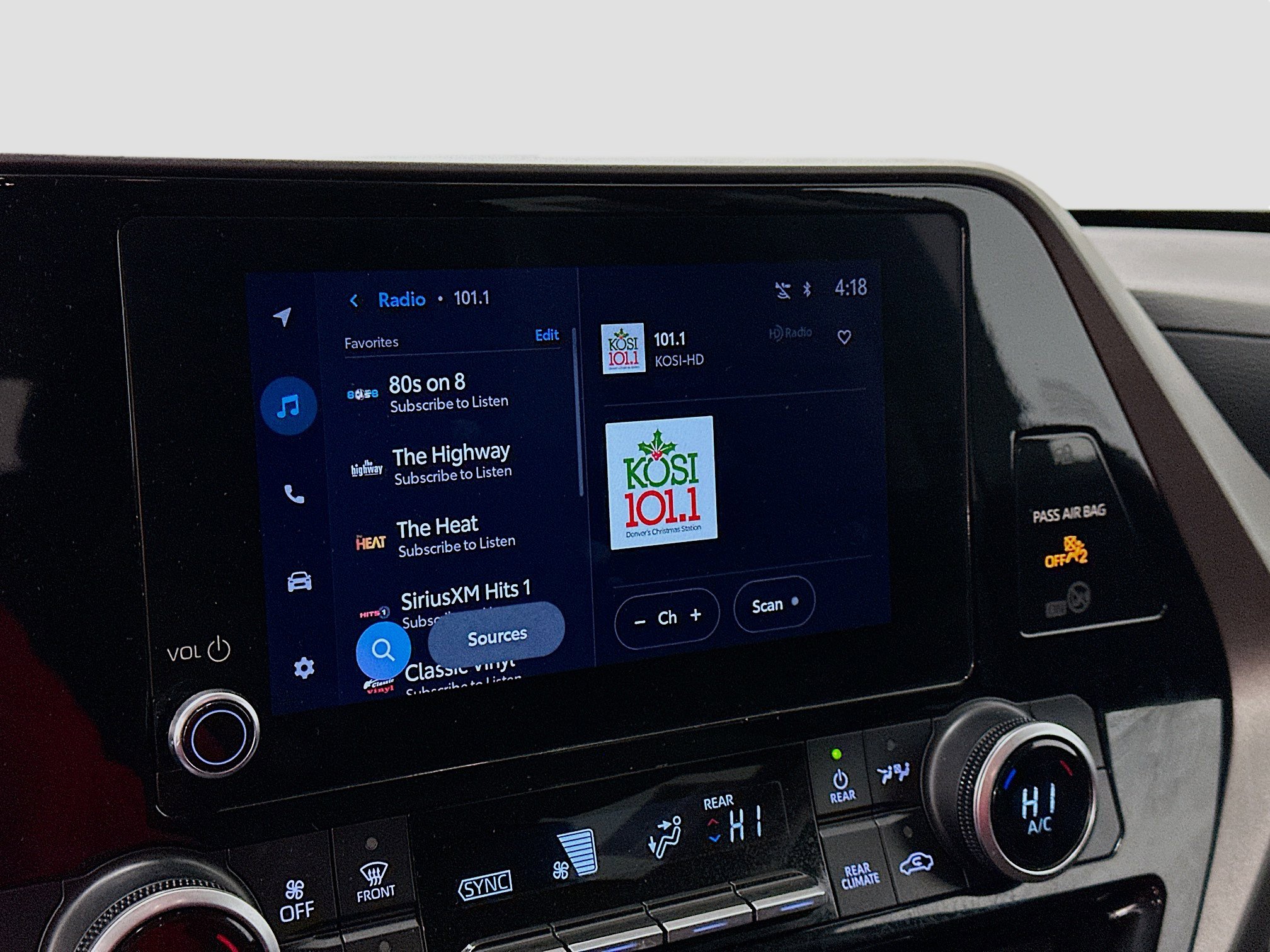 Used 2023 Toyota Highlander LE image 21