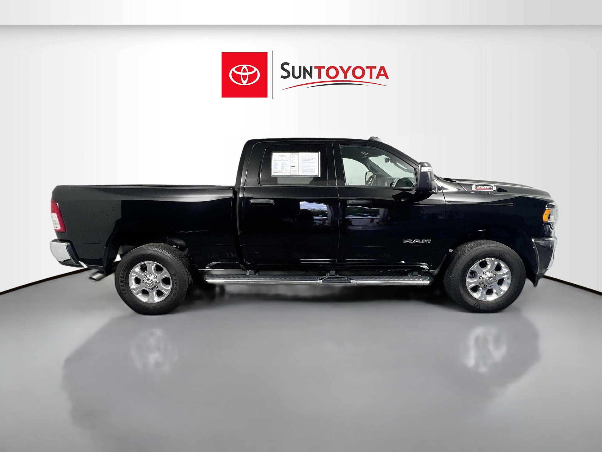 Used 2024 RAM 2500 Big Horn w/ Bed Utility Group image 2