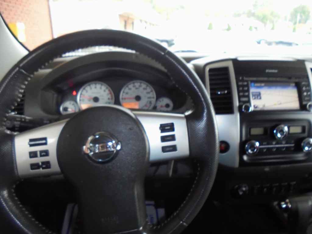 Used 2014 Nissan Frontier PRO-4X w/ Pro-4x Luxury Package image 6