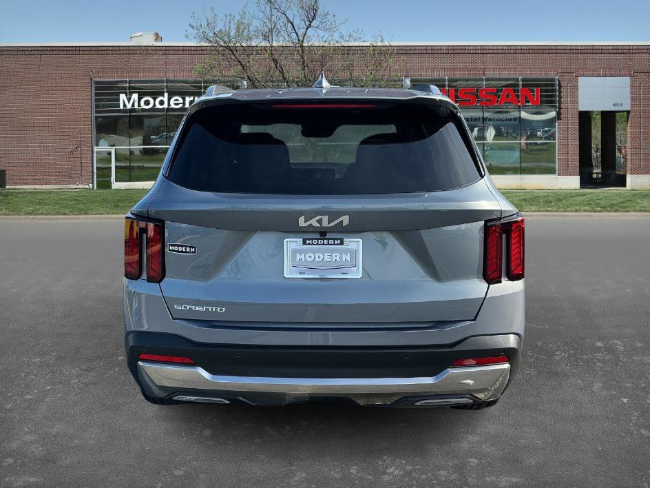 Used 2025 Kia Sorento EX image 5