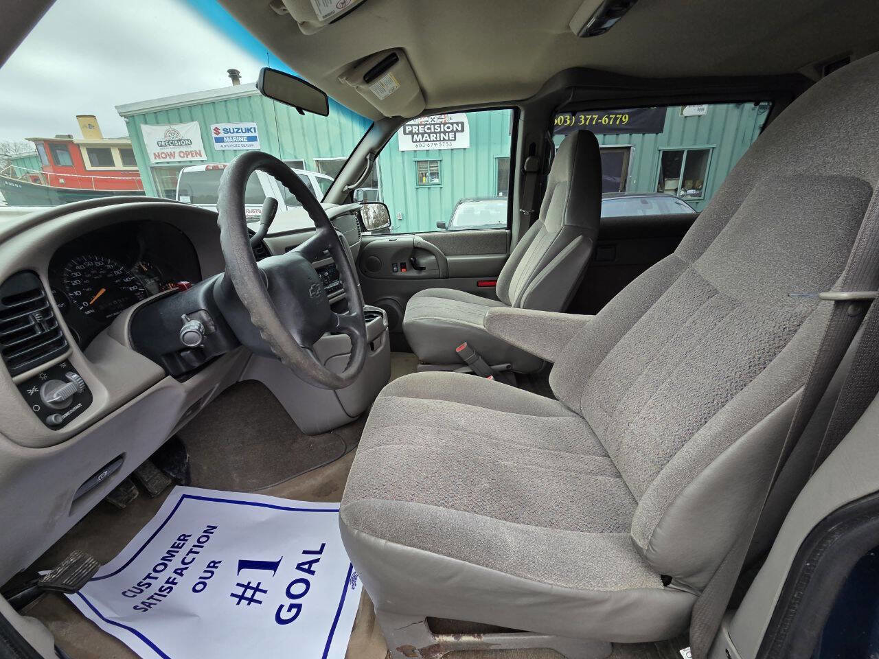 Used 2003 Chevrolet Astro LS AWD 3dr Mini Van w/ LS Preferred Equipment Group image 19