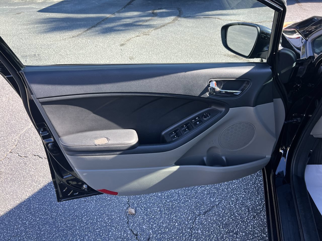 Used 2015 Kia Forte LX FWD image 14