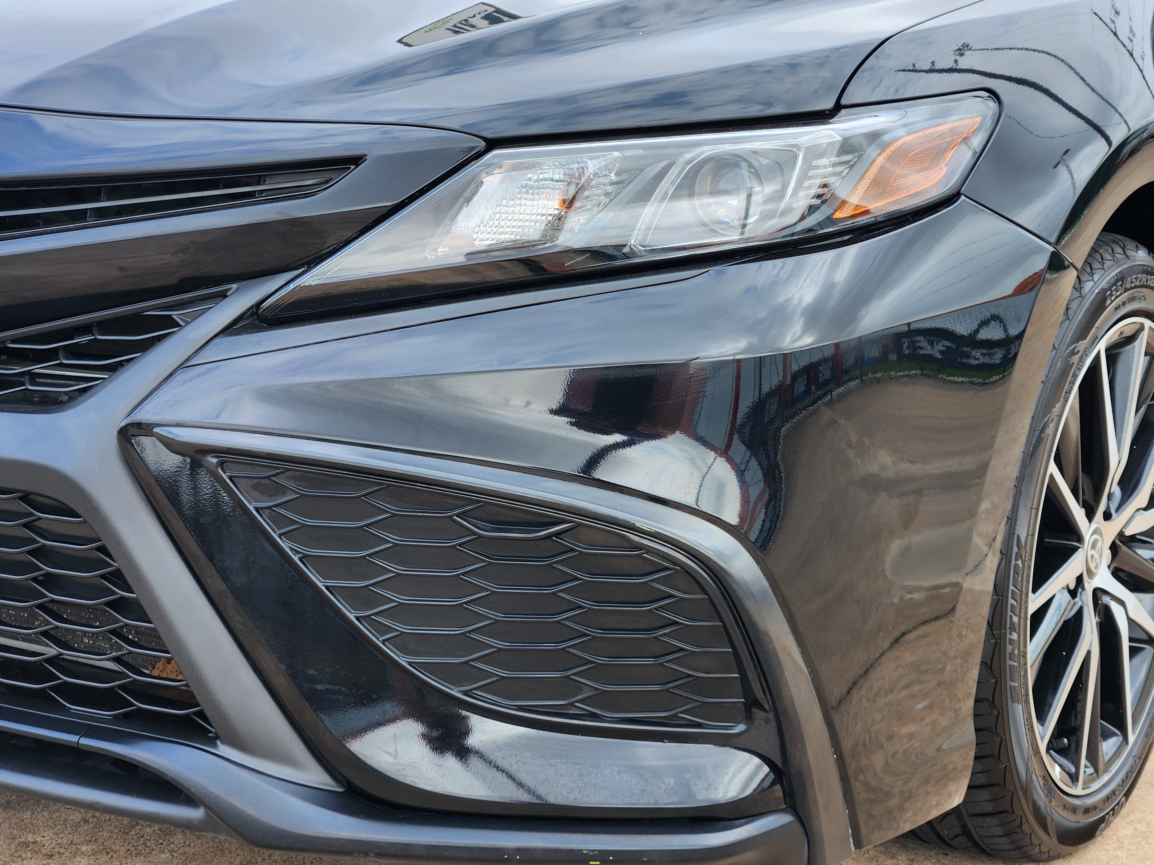 Used 2023 Toyota Camry SE FWD image 10