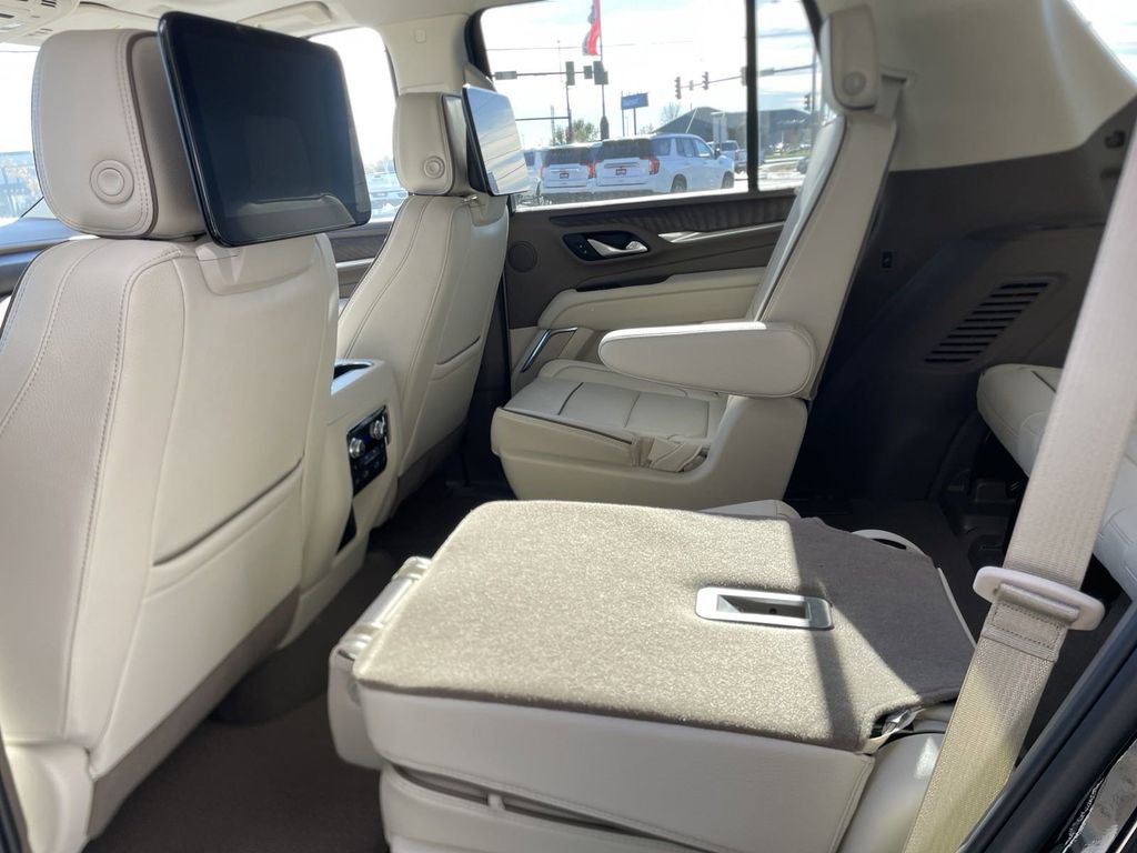 New 2024 GMC Yukon Denali w/ Denali Reserve Package image 32