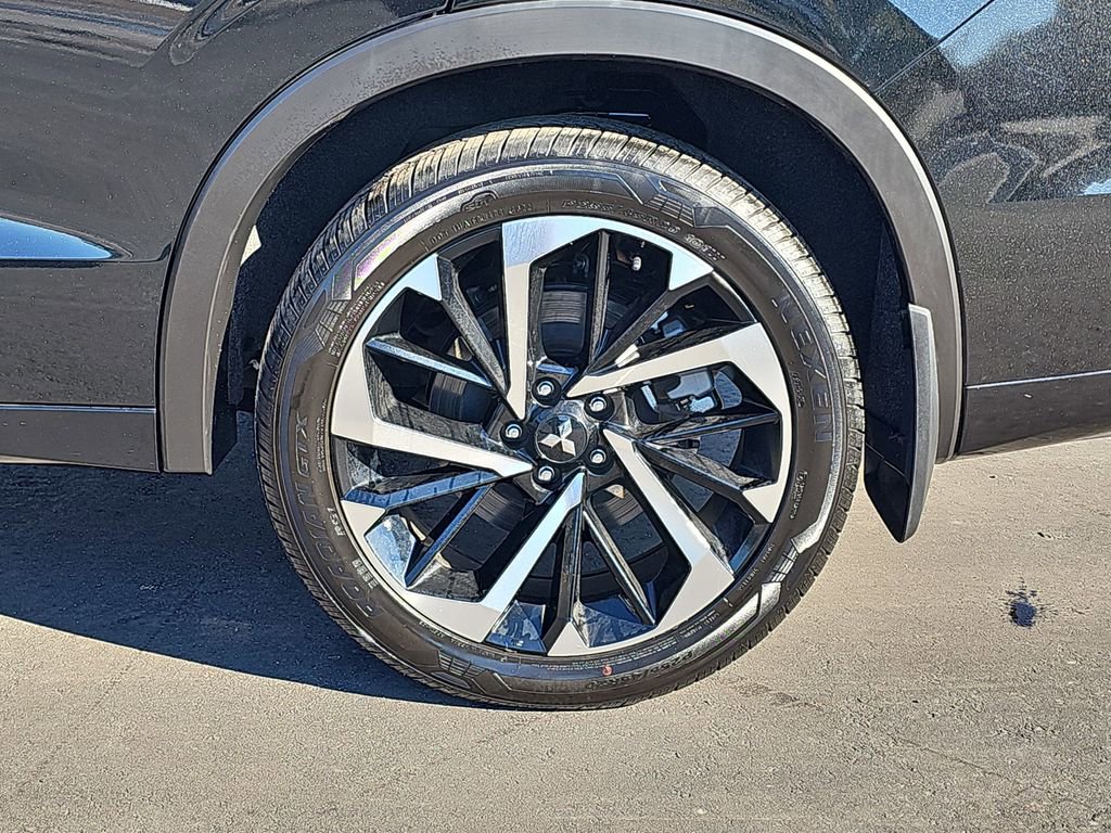 Used 2023 Mitsubishi Outlander SEL image 37