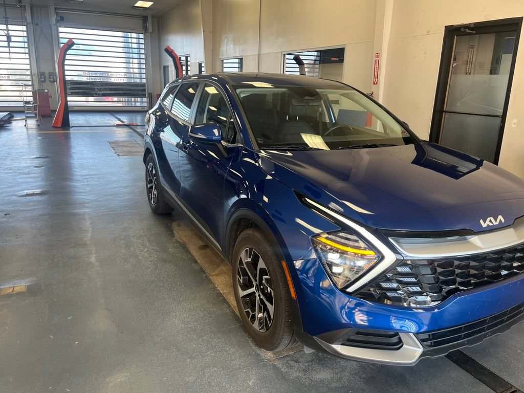 Used 2025 Kia Sportage EX FWD image 15