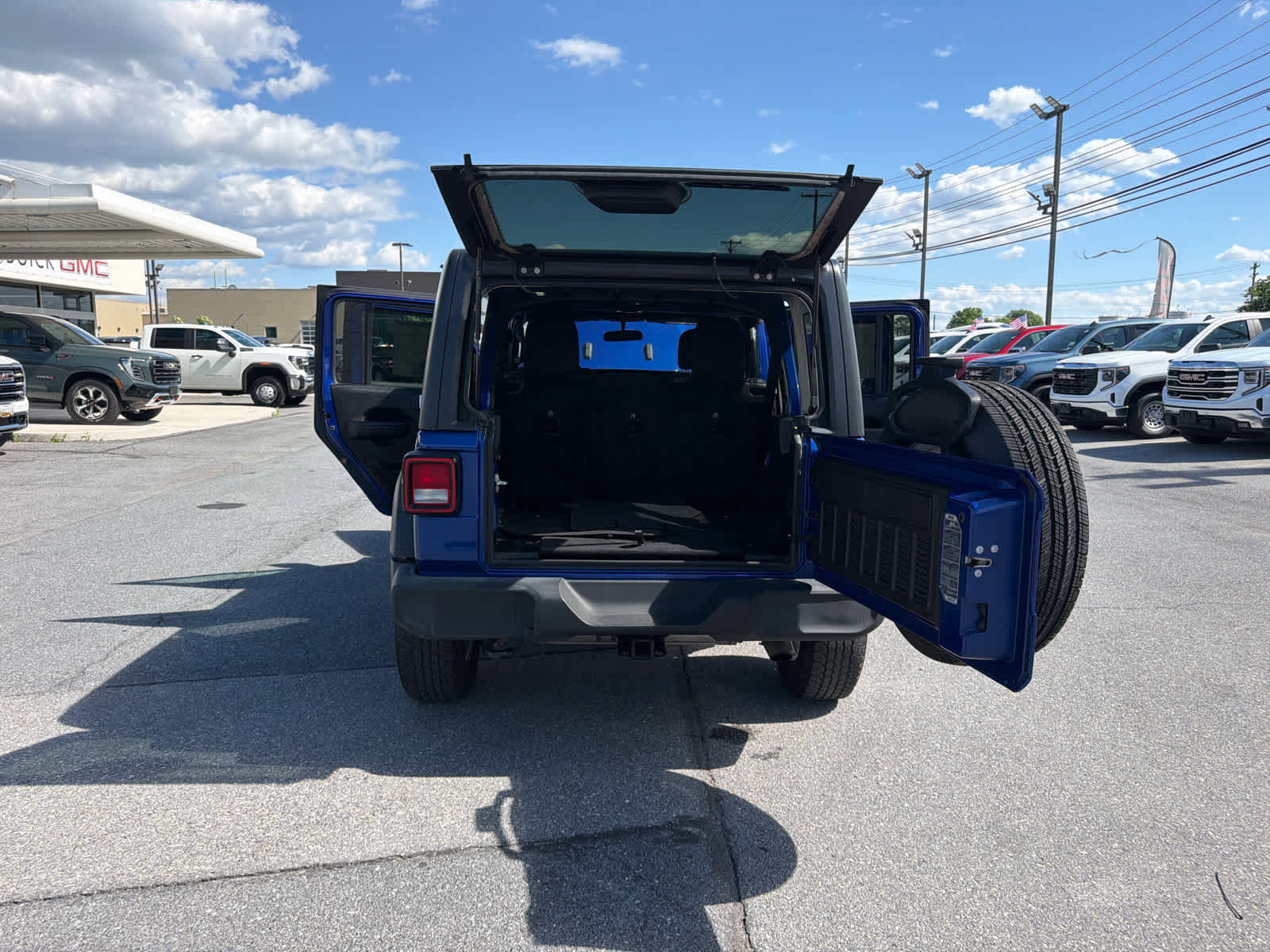 Used 2019 Jeep Wrangler Unlimited Sport S AWD/4WD image 11