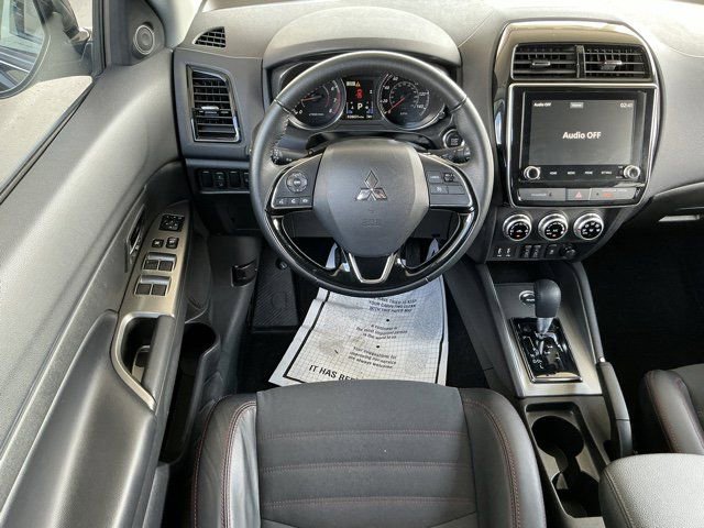 Used 2025 Mitsubishi Outlander Sport SE image 13