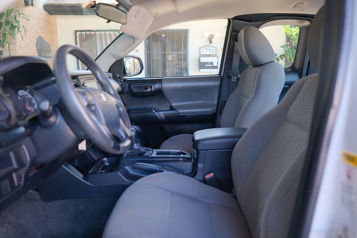 Used 2017 Toyota Tacoma SR RWD image 12