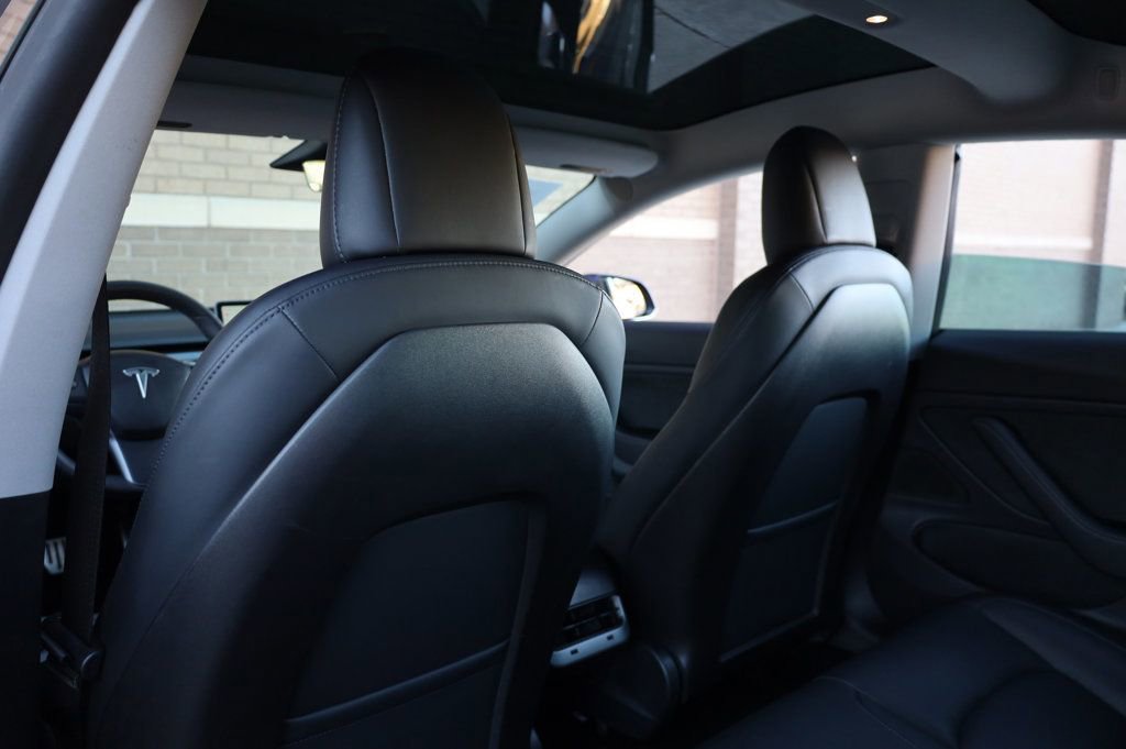 Used 2019 Tesla Model 3 Performance image 17