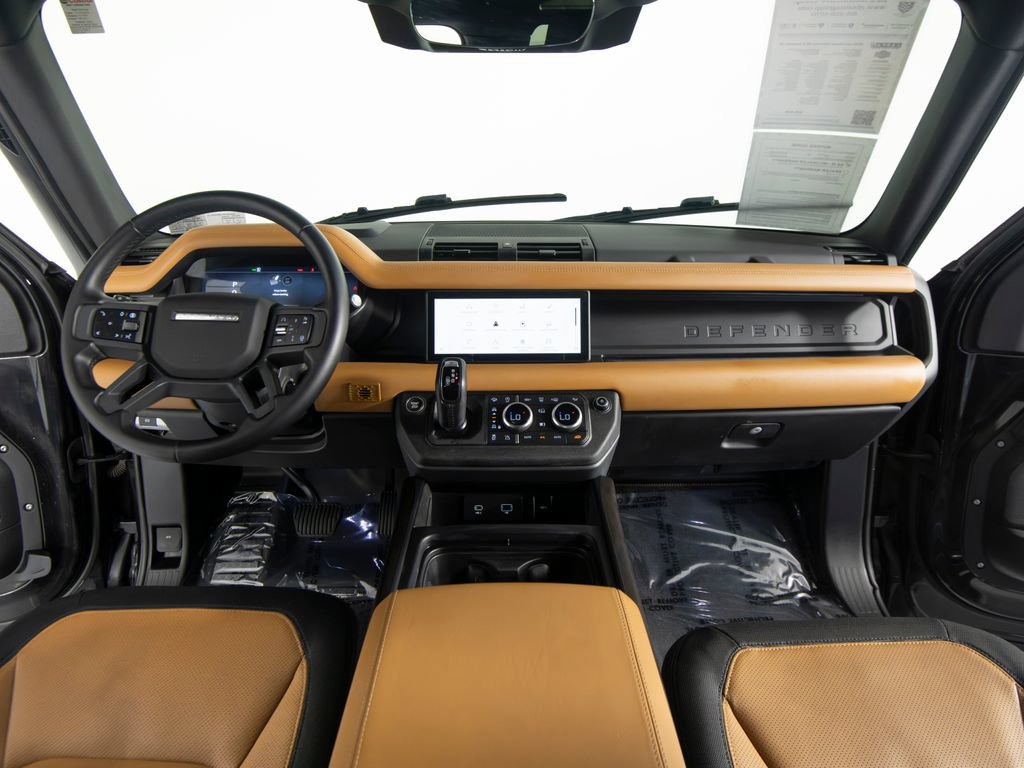 Used 2024 Land Rover Defender 90 X-Dynamic SE AWD/4WD image 31