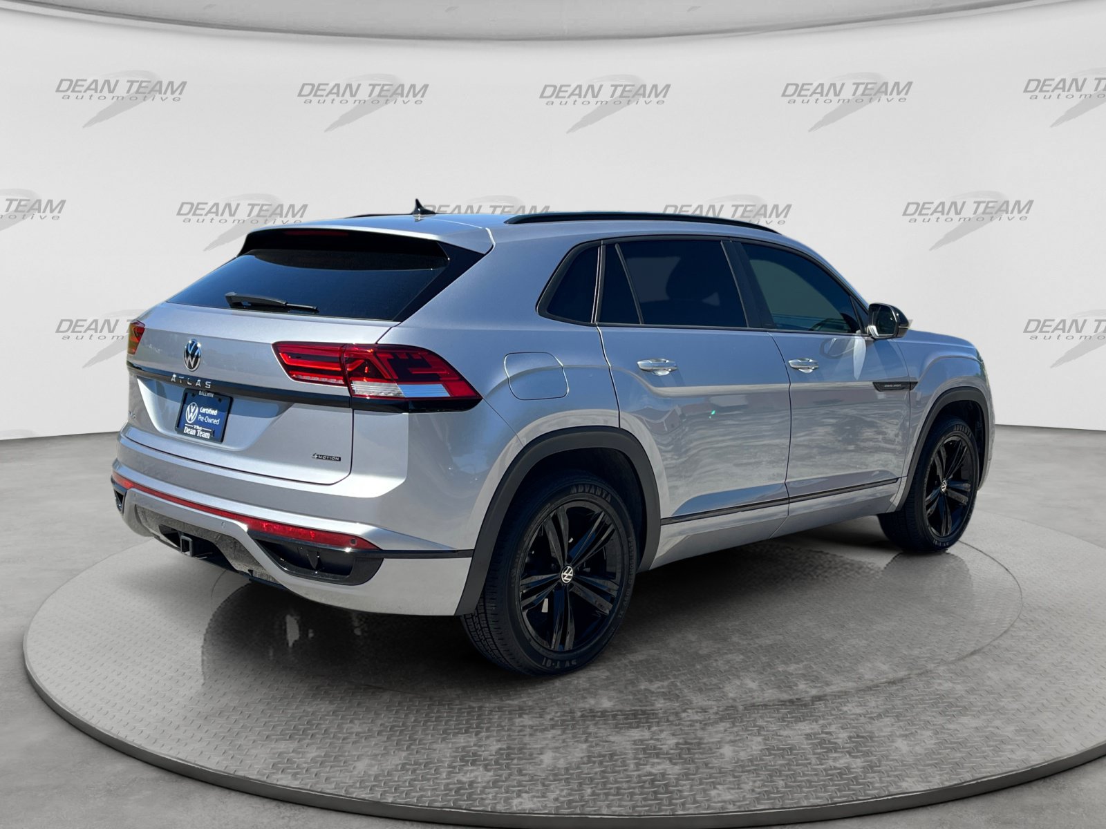 Certified 2023 Volkswagen Atlas Cross Sport SEL R-Line AWD/4WD image 7
