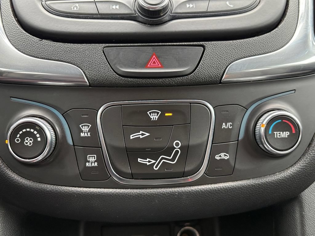 Used 2021 Chevrolet Equinox LT AWD/4WD image 25