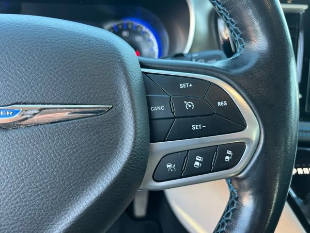 Used 2021 Chrysler Pacifica Touring-L FWD image 19
