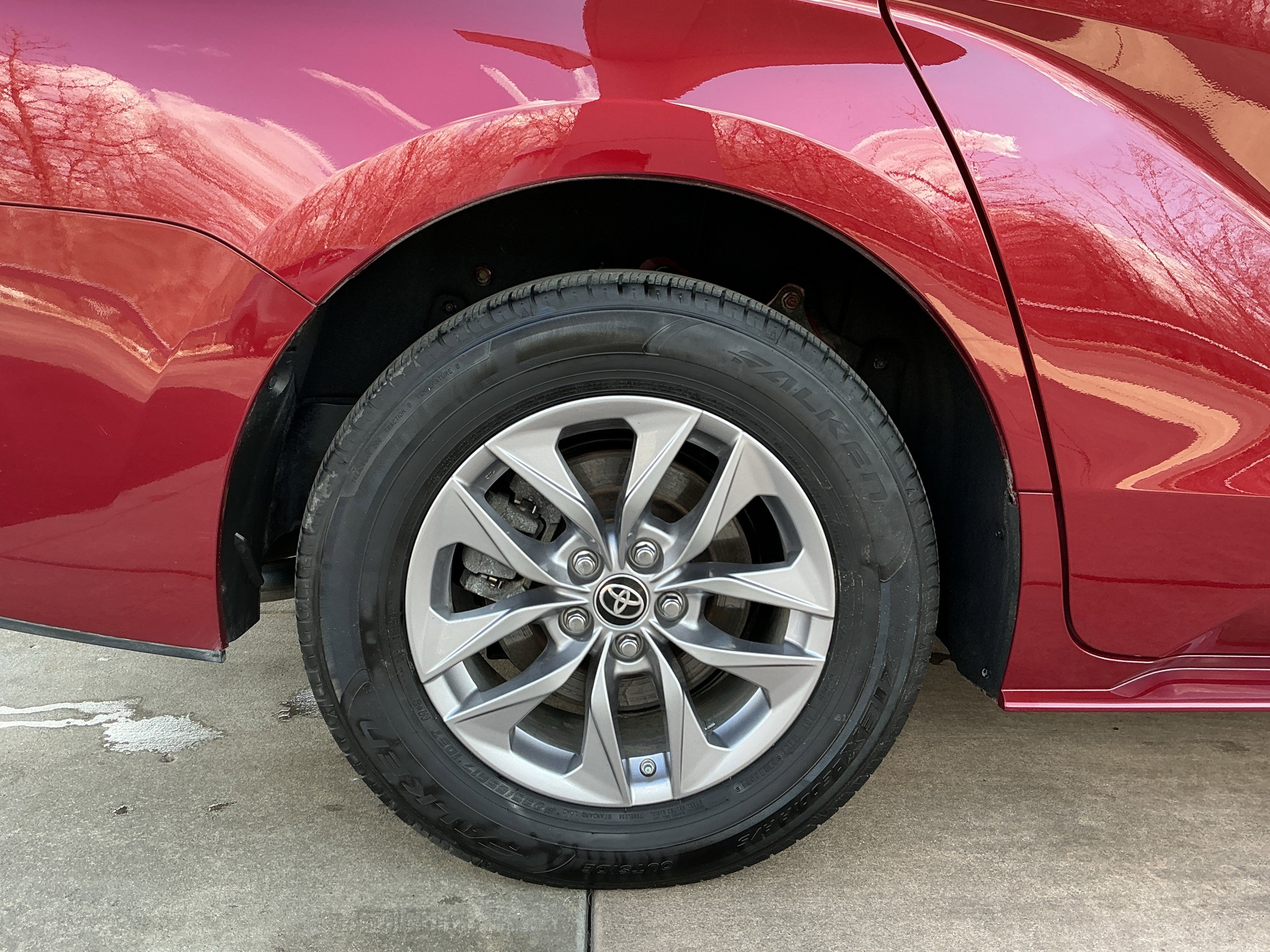 Used 2022 Toyota Sienna LE image 29