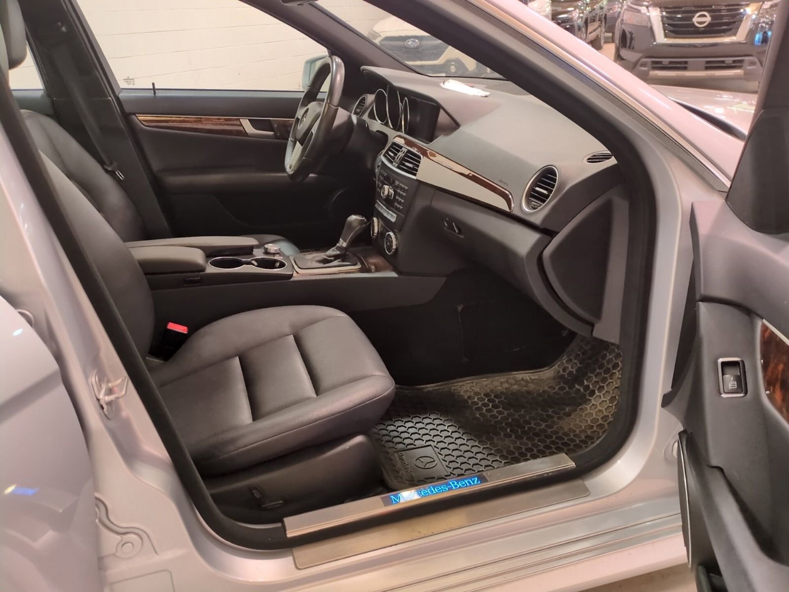 Used 2014 Mercedes-Benz C 300 4MATIC Sedan image 9