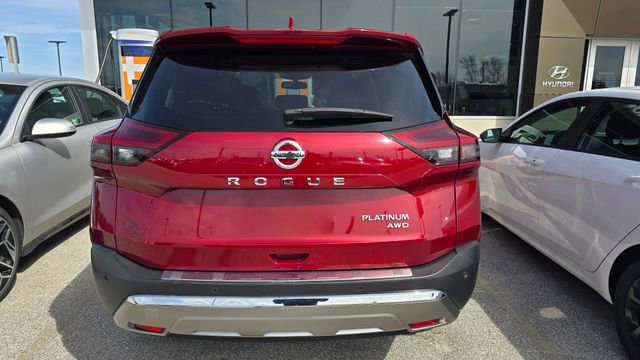 Used 2021 Nissan Rogue Platinum image 8